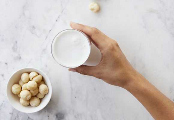 Macadamia kernel and macadamia milk